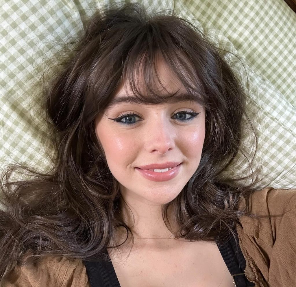 Acacia Brinley Age, Career, Family, Net Worth, Height and Bio