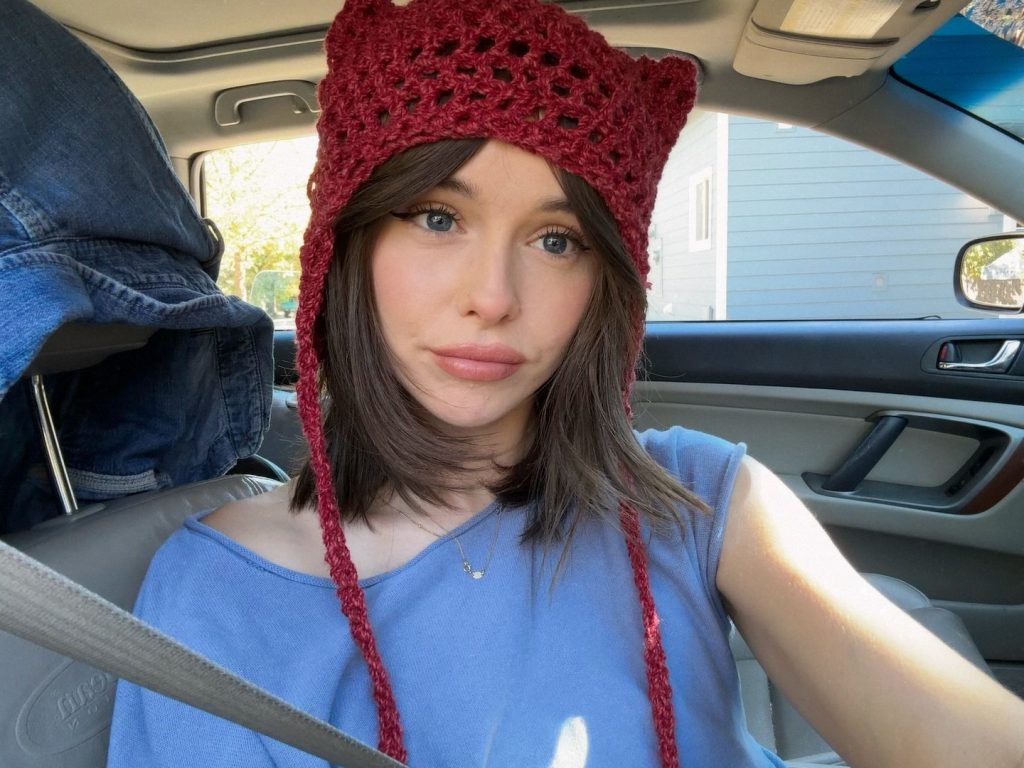 Acacia Brinley Age, Career, Family, Net Worth, Height and Bio