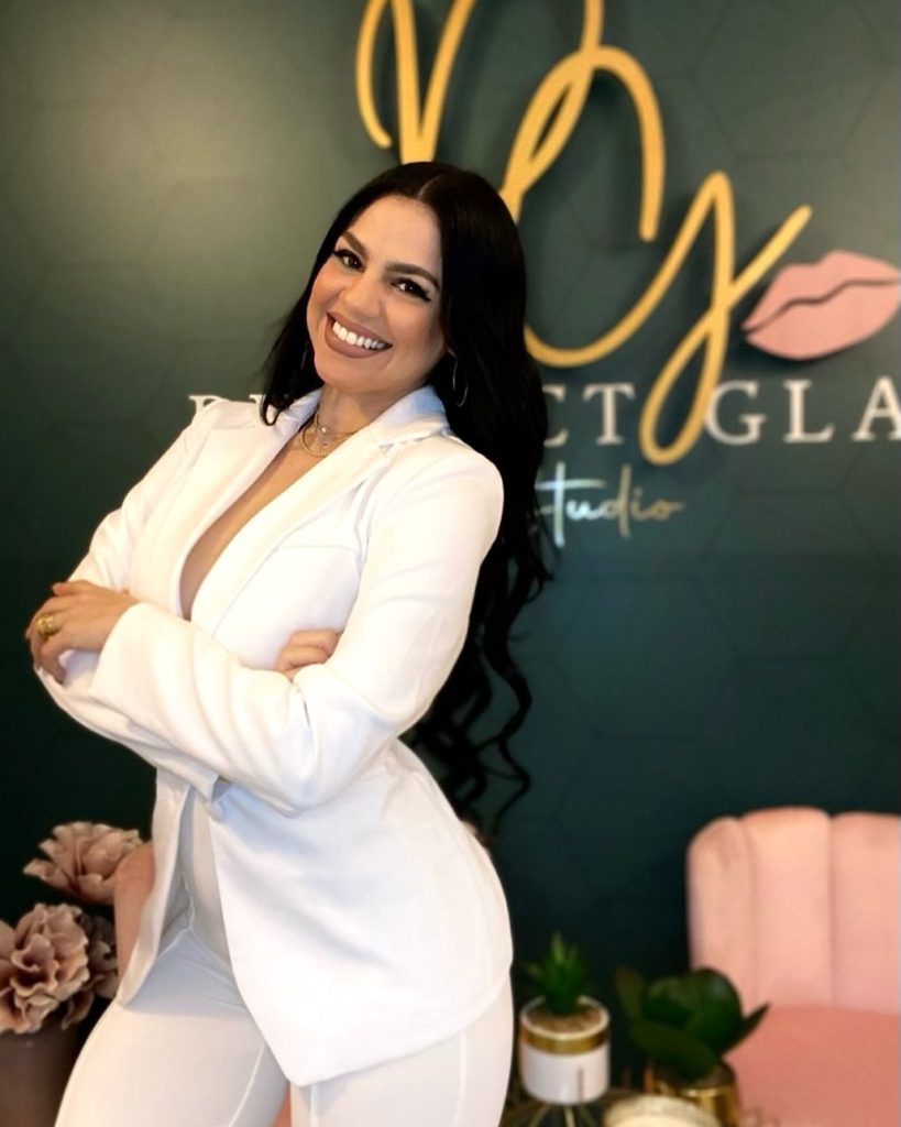 Steffiana de la Cruz Age, Career, Family, Net Worth, Height and Bio